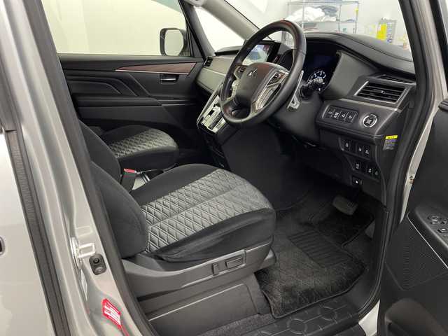 三菱 デリカＤ：５ P 山口県 2020(令2)年 1.4万km スターリングシルバーM 純正１０.１型ナビ/（CD/DVD/USB/フルセグ）/全方位カメラ/オートステップ/e-Assist/・衝突軽減ブレーキシステム/・低車速域衝突軽減ブレーキシステム/・車線逸脱警報システム/・レーダークルーズコントロール/・誤発進抑制機能/両側パワースライドドア/前席シートヒーター/パワーバックドア/ブラインドスポットモニター/ステアリングヒーター/オートＬＥＤライト/本革ステアリング/スマートキー