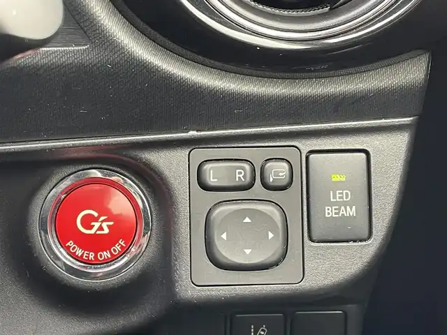 トヨタ アクア G G’s 岡山県 2016(平28)年 6.4万km ライムホワイトパールクリスタルシャイン 純正メモリナビ　NSZT-W64/フルセグTV、CD、DVD、Bluetooth、AM、FM/バックカメラ/ETC/前方ドライブレコーダー/クルーズコントロール/オートハイビーム/プリクラッシュセーフティ/レーンディパーチャーアラート