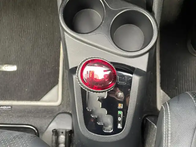 トヨタ アクア G G’s 岡山県 2016(平28)年 6.4万km ライムホワイトパールクリスタルシャイン 純正メモリナビ　NSZT-W64/フルセグTV、CD、DVD、Bluetooth、AM、FM/バックカメラ/ETC/前方ドライブレコーダー/クルーズコントロール/オートハイビーム/プリクラッシュセーフティ/レーンディパーチャーアラート