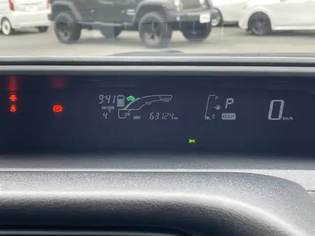 トヨタ アクア G G’s 岡山県 2016(平28)年 6.4万km ライムホワイトパールクリスタルシャイン 純正メモリナビ　NSZT-W64/フルセグTV、CD、DVD、Bluetooth、AM、FM/バックカメラ/ETC/前方ドライブレコーダー/クルーズコントロール/オートハイビーム/プリクラッシュセーフティ/レーンディパーチャーアラート