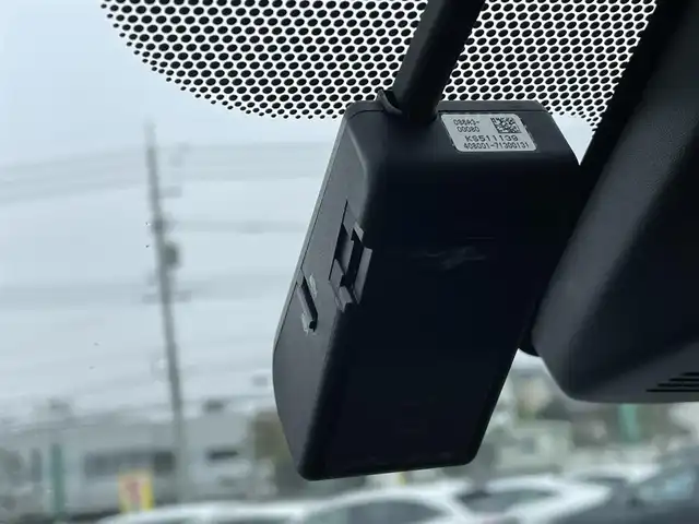 トヨタ アクア G G’s 岡山県 2016(平28)年 6.4万km ライムホワイトパールクリスタルシャイン 純正メモリナビ　NSZT-W64/フルセグTV、CD、DVD、Bluetooth、AM、FM/バックカメラ/ETC/前方ドライブレコーダー/クルーズコントロール/オートハイビーム/プリクラッシュセーフティ/レーンディパーチャーアラート