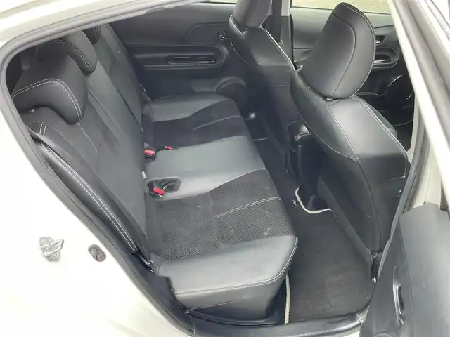 トヨタ アクア G G’s 岡山県 2016(平28)年 6.4万km ライムホワイトパールクリスタルシャイン 純正メモリナビ　NSZT-W64/フルセグTV、CD、DVD、Bluetooth、AM、FM/バックカメラ/ETC/前方ドライブレコーダー/クルーズコントロール/オートハイビーム/プリクラッシュセーフティ/レーンディパーチャーアラート