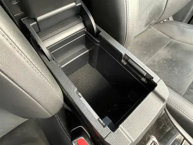 トヨタ ハリアー プレミアム スタイルモーヴ 千葉県 2016(平28)年 4.4万km スパークリングブラックパールクリスタルシャイン 純正ナビ/フルセグＴＶ/バックカメラ/ビルトインＥＴＣ/クルーズコントロール/パワーバックドア/前席パワーシート/前席シートヒーター/モデリスタエアロ/衝突被害軽減ブレーキ/レーンキープアシスト/LEDヘッドライト