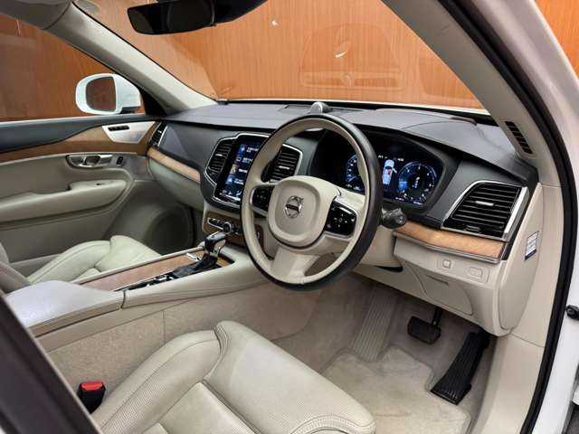 ボルボ ＸＣ９０ D5 AWD インスクリプション 千葉県 2019(令1)年 3.2万km クリスタルホワイトP パノラマスライディングルーフ　/ACC　/Bowers＆Wilkins　/白革シート　/シートヒーター　/ベンチレーション　/ステアリングヒーター　/電動リアゲート　/360°カメラ　/HUD　/レーンアシスト　/ブラインドスポット　/ETC