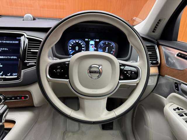 ボルボ ＸＣ９０ D5 AWD インスクリプション 千葉県 2019(令1)年 3.2万km クリスタルホワイトP パノラマスライディングルーフ　/ACC　/Bowers＆Wilkins　/白革シート　/シートヒーター　/ベンチレーション　/ステアリングヒーター　/電動リアゲート　/360°カメラ　/HUD　/レーンアシスト　/ブラインドスポット　/ETC