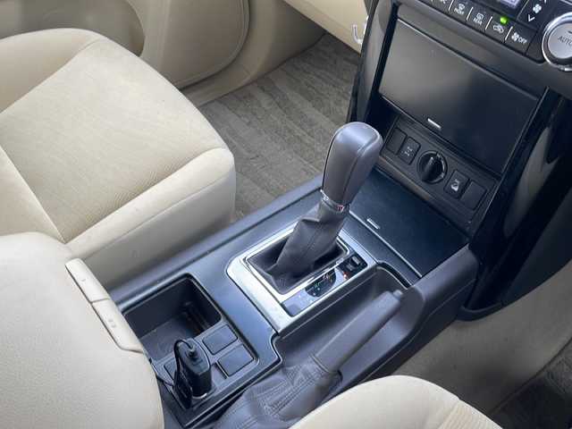 トヨタ ランドクルーザー プラド TX 福島県 2017(平29)年 13.9万km ホワイトパールクリスタルシャイン ５人乗り　純正ナビ　バックＣ　フルセグ　ＢＴ　ＤＡＣ　ビルトインＥＴＣ　ワイパーデザイアー　電格ミラー　ＬＥＤヘッドライト　フォグランプ　オートライト　スマートキー　スペアキー　純正エンスタ　ステリモ