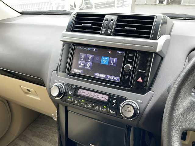 トヨタ ランドクルーザー プラド TX 福島県 2017(平29)年 13.9万km ホワイトパールクリスタルシャイン ５人乗り　純正ナビ　バックＣ　フルセグ　ＢＴ　ＤＡＣ　ビルトインＥＴＣ　ワイパーデザイアー　電格ミラー　ＬＥＤヘッドライト　フォグランプ　オートライト　スマートキー　スペアキー　純正エンスタ　ステリモ