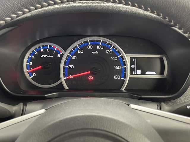 トヨタ ルーミー カスタムG 千葉県 2021(令3)年 4.6万km パールホワイトⅢ 純正9インチディスプレイオーディオ/　（Bluetooth/USB/iPod/フルセグTV）/衝突被害軽減システム/レーンキープアシスト/コーナーセンサー（後ろのみ）/レーダークルーズコントロール/バックカメラ/純正ビルトインETC/両側パワースライドドア/アイドリングストップ/電動パーキングブレーキ/ブレーキホールド/パワーモード/パワーステアリング/純正フロアマット/オートハイビーム/LEDヘッドライト/純正14インチアルミホイール/保証書/記録簿/取扱説明書