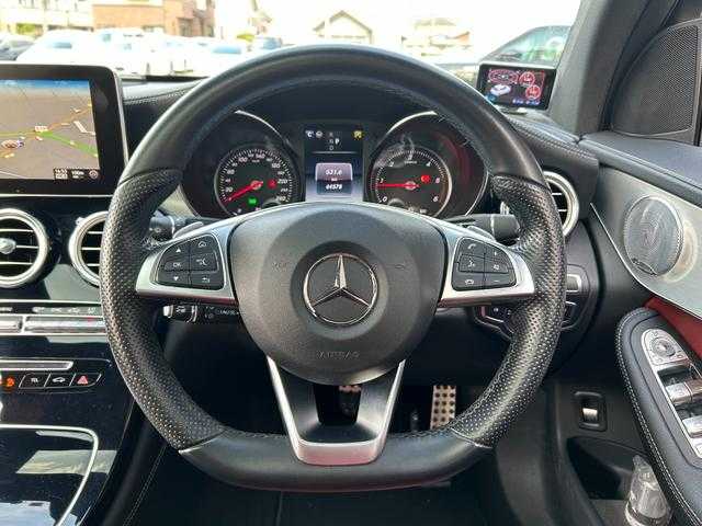 メルセデス・ベンツ ＧＬＣ２２０ d 4マチック クーペ スポーツ 本革 埼玉県 2018(平30)年 6.5万km ダイヤモンドホワイト 黒赤革コンビシート/サンルーフ/純正HDDナビ/(Bluetooth/USB/CD/フルセグ)/シートヒーター/レーダーセフティＰＫＧ/ヘッドアップディスプレイ/ＬＥＤヘッドライト/パワーバックドア/全方位カメラ/ブルメスターサウンド