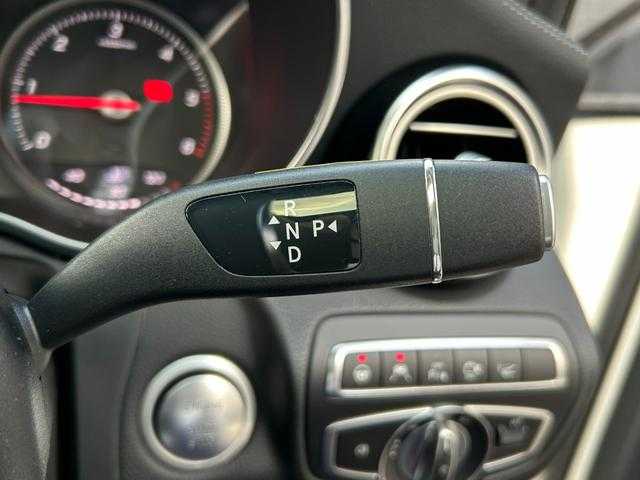 メルセデス・ベンツ ＧＬＣ２２０ d 4マチック クーペ スポーツ 本革 埼玉県 2018(平30)年 6.5万km ダイヤモンドホワイト 黒赤革コンビシート/サンルーフ/純正HDDナビ/(Bluetooth/USB/CD/フルセグ)/シートヒーター/レーダーセフティＰＫＧ/ヘッドアップディスプレイ/ＬＥＤヘッドライト/パワーバックドア/全方位カメラ/ブルメスターサウンド