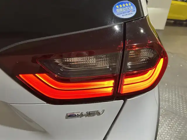 ホンダ フィット e:HEVクロスター 愛媛県 2020(令2)年 8.7万km プレミアムサンライトホワイトパール AA落札成約済み//衝突軽減ブレーキ〈CMBS〉 誤発進抑制機能 後方誤発進抑制機能 近距離衝突軽減ブレーキ 歩行者事故低減ステアリング 路外逸脱抑制機能 渋滞追従機能付アダプティブ・クルーズ・コントロール〈ACC〉 車線維持支援システム〈LKAS〉 先行車発進お知らせ機能 標識認識機能 オートハイビーム 純正SDナビ Bluetooth　フルセグ　バックカメラ　親水/ヒーテッドドアミラー　熱線入りフロントウインドウ　PTCヒーター