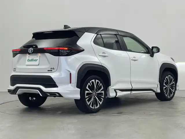 トヨタ ヤリスクロス ハイブリッド Z 埼玉県 2023(令5)年 2.6万km ブラックマイカ/プラチナホワイトパールマイカ モデリスタフルエアロ/純正ディスプレイオーディオ/　（CD/BT/フルセグ/USB）/バックカメラ/トヨタセーフティセンス/ETC/ドライブレコーダー/レーダークルーズコントロール/前席パワーシート/前席シートヒーター/純正フロアマット/ハーフレザーシート/ハンドルヒーター/LEDヘッドライト/純正18inAW/スマートキー/ステアリングスイッチ/保証書/取扱説明書/スペアキー/社外ホイールスタットレスタイア4本セットあり