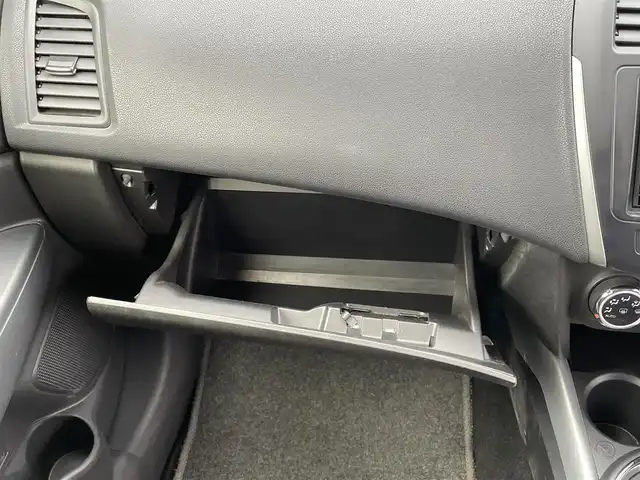 三菱 ＲＶＲ G 長野県 2013(平25)年 11.3万km ガンＭ 社外ナビ（CD、DVD、IPOD、AUX）/バックカメラ/ワンセグテレビ/社外ETC/アイドリングストップ/横滑り防止装置/盗難防止装置/純正フロアマット/ダブルエアバック/ハロゲンヘッドライト/純正ドアバイザー/社外スタッドレス積み込み/４WD/取扱説明書