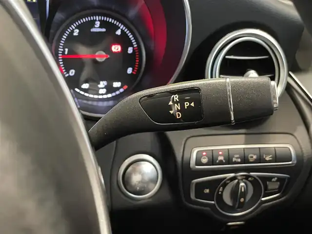 メルセデス・ベンツ ＧＬＣ２２０ d 4マチックスポーツ 愛知県 2019(平31)年 5.4万km セレナイトグレー パノラミックスライディングルーフ/Ｂｕｒｍｅｓｔｅｒサウンド　/後席カロッツェリア製モニター　/純正ナビ　/Ｂｌｕｅｔｏｏｔｈ　/３６０度カメラ　/フルセグＴＶ　/ＡＣＣ　/ＬＫＡ　/ＬＤＷ　/ＢＳＭ　/パワーシート　/シートヒーター/ETC/LEDヘッドライト/プッシュスタート/アイドリングストップ/ウィンカーミラー