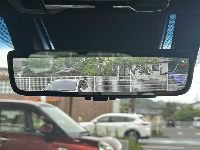 トヨタ ハリアー G 福島県 2023(令5)年 2.7万km プラチナホワイトパールマイカ 登録時走行距離：26928km/純正ナビ/（AM/FM/BT/フルセグTV/MiraCast）/バックカメラ/トヨタセーフティセンス/ ・LTA（レーントレーシングアシスト）/ ・PCS（プリクラッシュセーフティ）/ ・クリアランスソナー/ ・BSM（ブラインドスポットモニター）/ ・RCTA（リヤクロストラフィックアラート）/ ・PKSB（パーキングサポートブレーキ）/ ・RSA（ロードサインアシスト）/ビルトインETC/置くだけ充電/パワーアウトレット/プッシュスタート/電子インナーミラー（前後ドラレコ付）/ステアリングスイッチ/クルーズコントロール/パワーバックドア/ハーフレザー/パワーシート/ (D席）/ワイパーデアイサー/モデリスタフルエアロ/ビルトインETC2.0/パワーシート（運転席）/タイプC充電端子（前席2個/後席2個）/BSM/純正フロアマット/電動格納ミラー/ウィンカーミラー/ドアバイザー/純正18インチAW/純正LEDヘッドライト/フォグランプ/オートライト/オートマチックハイビーム/スマートキー/スペアキー×１/保証書/取扱説明書