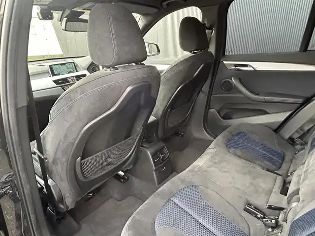 ＢＭＷ Ｘ１ xDrive 18d Mスポーツ 道東・釧路十勝 2019(令1)年 1.4万km サファイアブラックP 純正HDDナビ/BT/USB/シートヒーター(前席)/パワーバックドア/フットトランクオープナー/純正ドライブレコーダー(前後)/革巻ステアリング/リモコン/パドルシフト/プッシュスタート/スマートキー/LEDヘッドライト/オートライト/フロント/リアフォグライト/純正18インチAW/純正フロアマット/インテリジェントセーフティ/ミラーETC