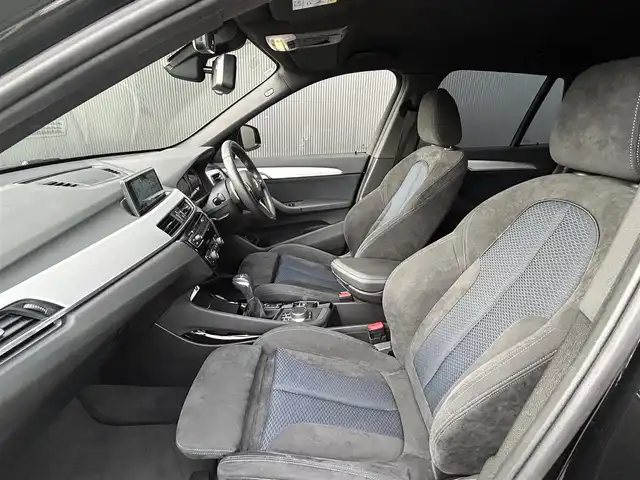 ＢＭＷ Ｘ１ xDrive 18d Mスポーツ 道東・釧路十勝 2019(令1)年 1.4万km サファイアブラックP 純正HDDナビ/BT/USB/シートヒーター(前席)/パワーバックドア/フットトランクオープナー/純正ドライブレコーダー(前後)/革巻ステアリング/リモコン/パドルシフト/プッシュスタート/スマートキー/LEDヘッドライト/オートライト/フロント/リアフォグライト/純正18インチAW/純正フロアマット/インテリジェントセーフティ/ミラーETC