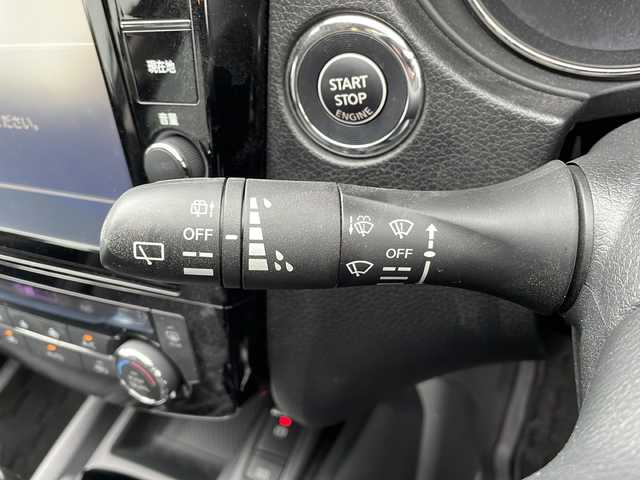日産 エクストレイル 20Xi Vセレクション 岐阜県 2022(令4)年 2.8万km ダイヤモンドブラック 登録時走行距離27987km/純正ＳＤナビ　/プロパイロット　/ＥＴＣ　/ドライブレコーダー　/全方位カメラ　/デジタルインナーミラー　/レーダークルーズコントロール　/衝突軽減システム　/前後コーナーセンサー　/アイドリングストップ/横滑り防止装置　/ＬＥＤヘッドライト/オートライト/電動リアゲート/シートヒーター/パワーシート/レザーシート/4WD/プッシュスタート/スマートキー/スペアキー/純正18インチアルミホイール/純正フロアマット