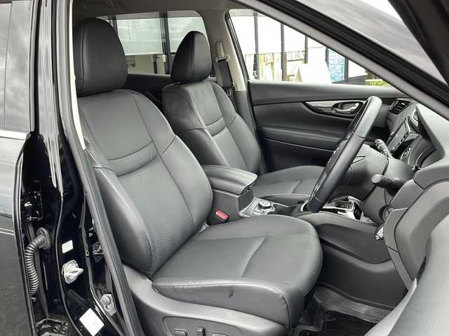 日産 エクストレイル 20Xi Vセレクション 岐阜県 2022(令4)年 2.8万km ダイヤモンドブラック 登録時走行距離27987km/純正ＳＤナビ　/プロパイロット　/ＥＴＣ　/ドライブレコーダー　/全方位カメラ　/デジタルインナーミラー　/レーダークルーズコントロール　/衝突軽減システム　/前後コーナーセンサー　/アイドリングストップ/横滑り防止装置　/ＬＥＤヘッドライト/オートライト/電動リアゲート/シートヒーター/パワーシート/レザーシート/4WD/プッシュスタート/スマートキー/スペアキー/純正18インチアルミホイール/純正フロアマット