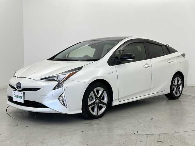 トヨタ プリウス Sセーフティプラス ツートーン 宮城県 2018(平30)年 3.9万km アティチュードブラックマイカ/ホワイトパールクリスタルシャイン Toyota Safety Sense /・プリクラッシュセーフティ/・レーンディパーチャーアラート/・オートマチックハイビーム/・レーダークルーズコントロール/インテリジェントパーキングアシスト/純正7型SDナビ（地図SD無）/・BT.CD.DVD.SD/バックカメラ/フルセグTV/ビルトインETC/純正ドライブレコーダー（F）/プッシュスタート/スマートキー/ステアリングスイッチ/LEDヘッドライト/LEDフォグライト/純正17インチAW/社外フロアマット/純正ドアバイザー/トノカバー