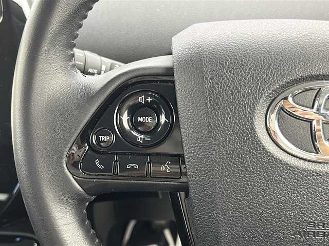 トヨタ プリウス Sセーフティプラス ツートーン 宮城県 2018(平30)年 3.9万km アティチュードブラックマイカ/ホワイトパールクリスタルシャイン Toyota Safety Sense /・プリクラッシュセーフティ/・レーンディパーチャーアラート/・オートマチックハイビーム/・レーダークルーズコントロール/インテリジェントパーキングアシスト/純正7型SDナビ（地図SD無）/・BT.CD.DVD.SD/バックカメラ/フルセグTV/ビルトインETC/純正ドライブレコーダー（F）/プッシュスタート/スマートキー/ステアリングスイッチ/LEDヘッドライト/LEDフォグライト/純正17インチAW/社外フロアマット/純正ドアバイザー/トノカバー