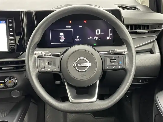 日産 ノート X 岡山県 2024(令6)年 0.8万km オーロラフレアブルーパール プロパイロット/純正9インチナビ　MM223D-L/地デジフルセグ/Bluetooth/SD/アラウンドビューモニター/インテリジェントルームミラー/LEDヘッドライト/エマージェンシーブレーキ/ビルトインETC2.0/純正フロアマット/オートライト /レーンキープアシスト/踏み間違い防止/ブラインドスポットモニター/前後コーナーセンサー/プッシュスタート /スマートキー/新車保証書/取扱説明書