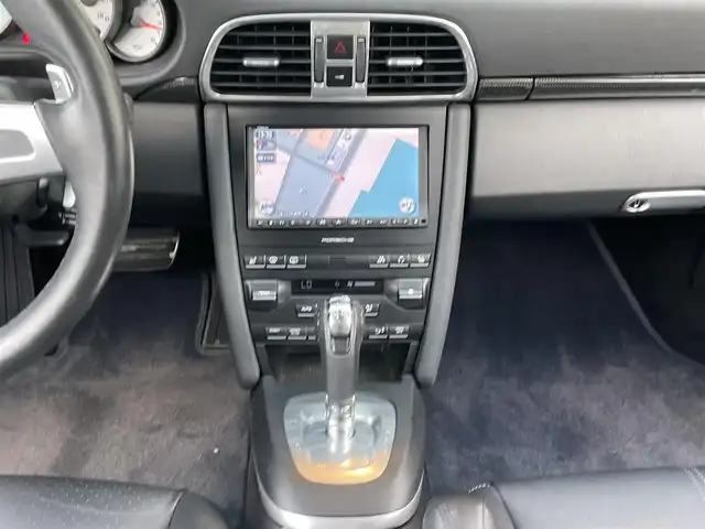 ポルシェ ９１１ カレラ4 S 鹿児島県 2011(平23)年 2.9万km 黄 禁煙車/左ハンドル/4WD/スポーツクロノパッケージ/スポーツデザインステアリング/純正ナビ/バックカメラ/BOSEサウンド/ブラックレザースポーツ/シートヒーター/カーボンスカッフプレート/PSM/取扱説明書/保証書/スペアキー