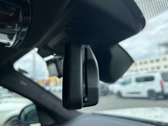 ＢＭＷ ＢＭＷ Ｘ７ 埼玉県 2021(令3)年 4.4万km パール ワンオーナー/茶革シート/純正HDDナビ/（Bluetooth/USB/CD/DVD/USB/フルセグ）/パノラマガラスサンルーフ/ウェルネスＰＫＧ/ヘッドアップディスプレイ/ｈａｒｍａｎ／ｋａｒｄｏｎ/リアエンターテインメント/全周囲カメラ/純正ＥＴＣ