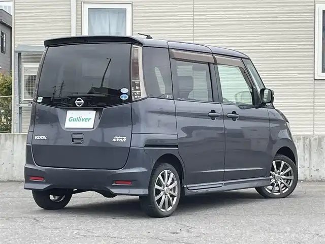 日産 ルークス ハイウェイスター 青森県 2011(平23)年 5.8万km ルナグレー ４WD/社外ナビ/AM/FM/CD/DVD/Bluetooth/片側パワースライドドア/バックカメラ/エンジンスターター/シートヒーター/オートライト/HIDヘッドライト/フォグランプ/純正14インチAW/純正フロアマット/社外AWスタッドレスタイヤ車載/取扱説明書/保証書