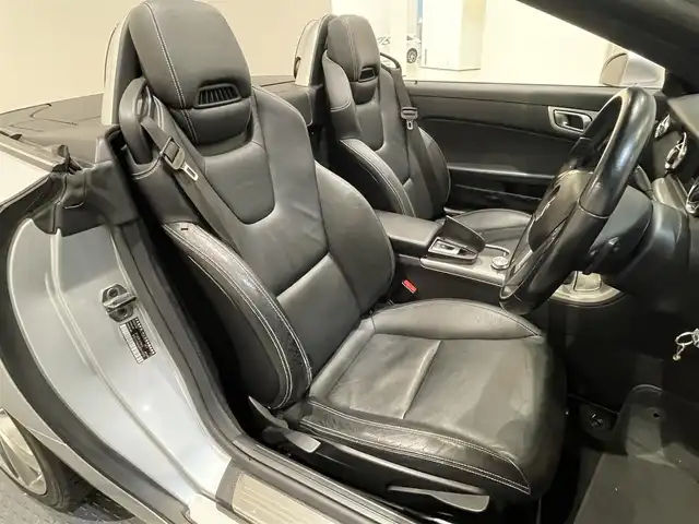 メルセデス・ベンツ ＳＬＫ２００ ブルーエフィシェンシー 新潟県 2011(平23)年 8.9万km イリジウムシルバー クルーズコントロール＆可変スピードリミッター/７インチワイドディスプレイ/ナビゲーションシステム/・CD/DVD/TV/BT/ビークルダイナミクスコントロール/パドルシフト/ブレーキアシスト/アンチロックブレーキシステム/HIDヘッドライト/シートヒーター/ETC/ドライブレコーダー