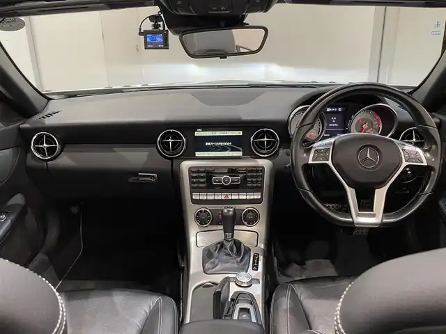 メルセデス・ベンツ ＳＬＫ２００ ブルーエフィシェンシー 新潟県 2011(平23)年 8.9万km イリジウムシルバー クルーズコントロール＆可変スピードリミッター/７インチワイドディスプレイ/ナビゲーションシステム/・CD/DVD/TV/BT/ビークルダイナミクスコントロール/パドルシフト/ブレーキアシスト/アンチロックブレーキシステム/HIDヘッドライト/シートヒーター/ETC/ドライブレコーダー