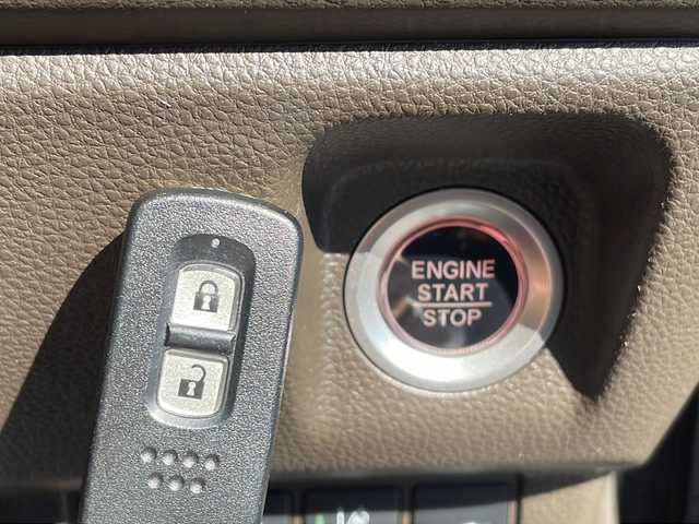 ホンダ Ｎ ＷＧＮ G ホンダセンシング 山口県 2020(令2)年 4万km クリスタルブラックパール 社外SDナビ　【CN-E320D】/・Bluetooth接続/・フルセグTV/・バックカメラ/・DVD再生機能有/ビルトインETC/ドライブレコーダー/Honda SENSING/・アダプティブクルーズコントロール/・車線維持支援システム/・歩行者事故低減ステアリング/・先行車発進お知らせ機能/・標識認識機能/フロアマット/スマートキー/プッシュスタート/ドアバイザー/シートカバー/保証書