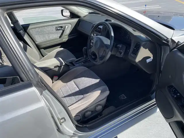 日産 ステージア 20X 東京都 1999(平11)年 8.3万km ソニックシルバー 純正１６インチアルミ/キセノンヘッドライト/コーナーポール/キーレスエントリー/ABS/エアバック/スペアキー１本/保証書/取説