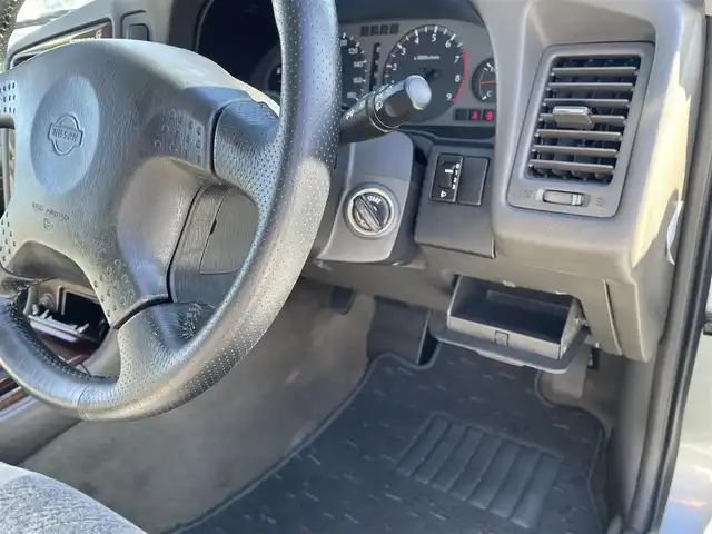 日産 ステージア 20X 東京都 1999(平11)年 8.3万km ソニックシルバー 純正１６インチアルミ/キセノンヘッドライト/コーナーポール/キーレスエントリー/ABS/エアバック/スペアキー１本/保証書/取説