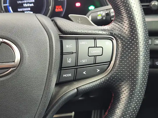 レクサス ＵＸ 250h Fスポーツ 愛知県 2020(令2)年 4.3万km マダーレッド 純正ナビ/パノラマミックビューモニター/ブラインドスポットモニター/ヘッドアップディスプレイ/ETC2.0/プリクラッシュセーフティシステム/レーダークルーズコントロール/純正18インチアルミホイール/フルセグTV/LEDヘッドライト/ドライブレコーダー/シートヒーター/エアコン/置くだけ充電/プッシュスタート/電動格納ミラー