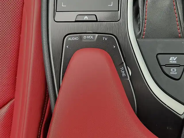 レクサス ＵＸ 250h Fスポーツ 愛知県 2020(令2)年 4.3万km マダーレッド 純正ナビ/パノラマミックビューモニター/ブラインドスポットモニター/ヘッドアップディスプレイ/ETC2.0/プリクラッシュセーフティシステム/レーダークルーズコントロール/純正18インチアルミホイール/フルセグTV/LEDヘッドライト/ドライブレコーダー/シートヒーター/エアコン/置くだけ充電/プッシュスタート/電動格納ミラー