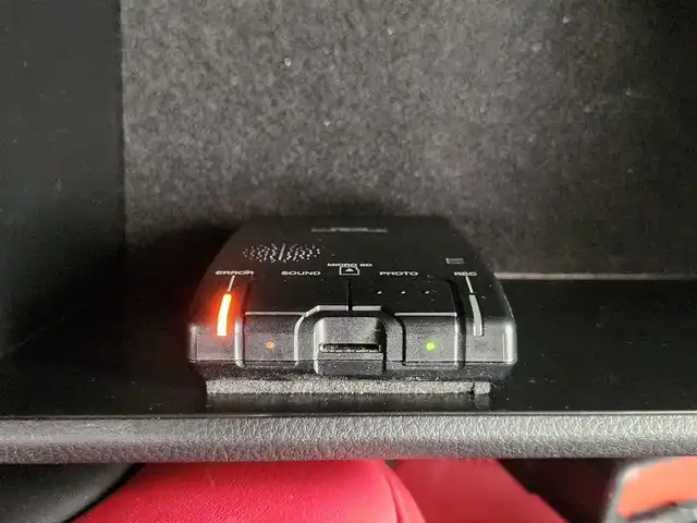 レクサス ＵＸ 250h Fスポーツ 愛知県 2020(令2)年 4.3万km マダーレッド 純正ナビ/パノラマミックビューモニター/ブラインドスポットモニター/ヘッドアップディスプレイ/ETC2.0/プリクラッシュセーフティシステム/レーダークルーズコントロール/純正18インチアルミホイール/フルセグTV/LEDヘッドライト/ドライブレコーダー/シートヒーター/エアコン/置くだけ充電/プッシュスタート/電動格納ミラー