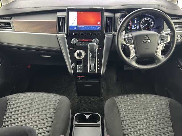 三菱 デリカＤ：５ P 大阪府 2022(令4)年 4.2万km アメジストブラック ワンオーナー　/純正１０．１型ナビ　/１０．１型アルパインフリップダウンモニター　/電動ステップ　/電動リアゲート　/ＨＤＭＩ　/ＢＳＭ　/ステアリングヒーター　/アラウンドビューモニター　/ステアリングスイッチ