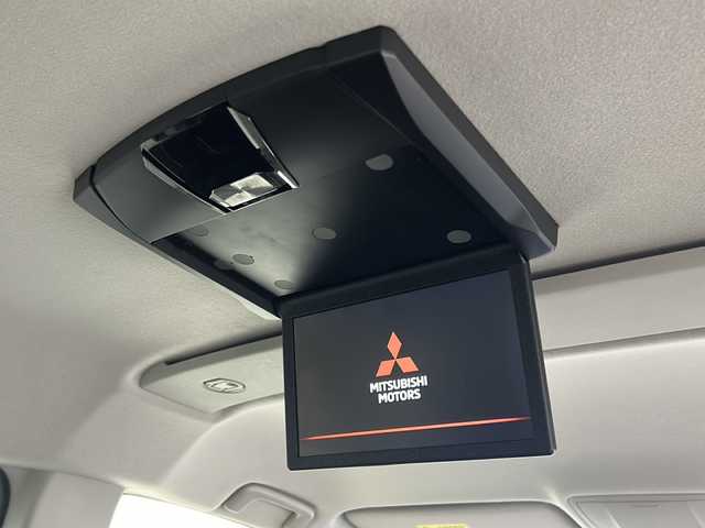 三菱 デリカＤ：５ P 大阪府 2022(令4)年 4.2万km アメジストブラック ワンオーナー　/純正１０．１型ナビ　/１０．１型アルパインフリップダウンモニター　/電動ステップ　/電動リアゲート　/ＨＤＭＩ　/ＢＳＭ　/ステアリングヒーター　/アラウンドビューモニター　/ステアリングスイッチ