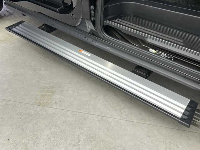 三菱 デリカＤ：５ P 大阪府 2022(令4)年 4.2万km アメジストブラック ワンオーナー　/純正１０．１型ナビ　/１０．１型アルパインフリップダウンモニター　/電動ステップ　/電動リアゲート　/ＨＤＭＩ　/ＢＳＭ　/ステアリングヒーター　/アラウンドビューモニター　/ステアリングスイッチ