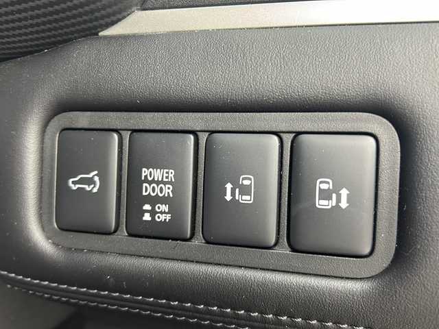 三菱 デリカＤ：５ P 大阪府 2022(令4)年 4.2万km アメジストブラック ワンオーナー　/純正１０．１型ナビ　/１０．１型アルパインフリップダウンモニター　/電動ステップ　/電動リアゲート　/ＨＤＭＩ　/ＢＳＭ　/ステアリングヒーター　/アラウンドビューモニター　/ステアリングスイッチ