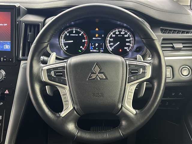 三菱 デリカＤ：５ P 大阪府 2022(令4)年 4.2万km アメジストブラック ワンオーナー　/純正１０．１型ナビ　/１０．１型アルパインフリップダウンモニター　/電動ステップ　/電動リアゲート　/ＨＤＭＩ　/ＢＳＭ　/ステアリングヒーター　/アラウンドビューモニター　/ステアリングスイッチ