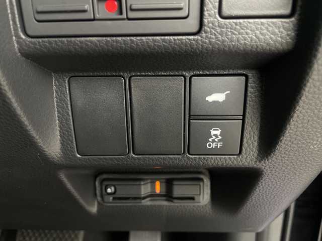 ホンダ ステップワゴン スパーダ eHEV プレミアムライン 埼玉県 2024(令6)年 1.7万km クリスタルブラックパール 純正11．4型SDナビ/（BT/DVD/CD/AM/FM/フルセグTV）/後席モニター/両側パワースライドドア/BSM/前後ドライブレコーダー/ホンダセンシング/・衝突軽減ブレーキ/・誤発進抑制機能/・車線維持支援システム/・アダプティブクルーズコントロール/ハーフレザーシート/シートヒーター/ビルトインETC/前列USB端子/純正アルミホイール