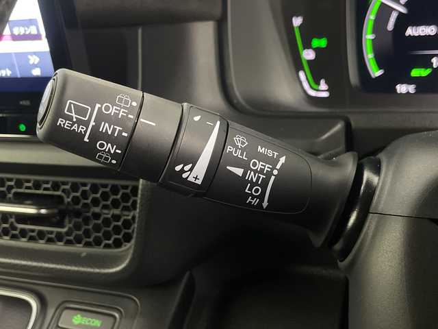 ホンダ ステップワゴン スパーダ eHEV プレミアムライン 埼玉県 2024(令6)年 1.7万km クリスタルブラックパール 純正11．4型SDナビ/（BT/DVD/CD/AM/FM/フルセグTV）/後席モニター/両側パワースライドドア/BSM/前後ドライブレコーダー/ホンダセンシング/・衝突軽減ブレーキ/・誤発進抑制機能/・車線維持支援システム/・アダプティブクルーズコントロール/ハーフレザーシート/シートヒーター/ビルトインETC/前列USB端子/純正アルミホイール