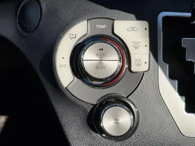 トヨタ シエンタ ハイブリッド G クエロ 愛知県 2019(令1)年 6.3万km ブラックマイカ 純正ナビ/パノラマミックビューモニター/両側パワースライドドア/ETC2.0/純正16インチアルミホイール/クルーズコントロール/LEDヘッドライト/フルセグTV/ドライブレコーダー/ハーフレザーシート/スマートキー/プッシュスタート/電動格納ミラー/Bluetooth/CD/DVD再生