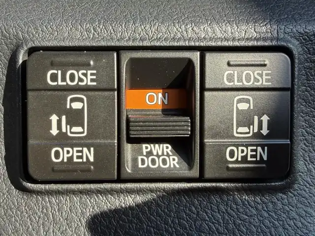 トヨタ シエンタ ハイブリッド G クエロ 愛知県 2019(令1)年 6.3万km ブラックマイカ 純正ナビ/パノラマミックビューモニター/両側パワースライドドア/ETC2.0/純正16インチアルミホイール/クルーズコントロール/LEDヘッドライト/フルセグTV/ドライブレコーダー/ハーフレザーシート/スマートキー/プッシュスタート/電動格納ミラー/Bluetooth/CD/DVD再生