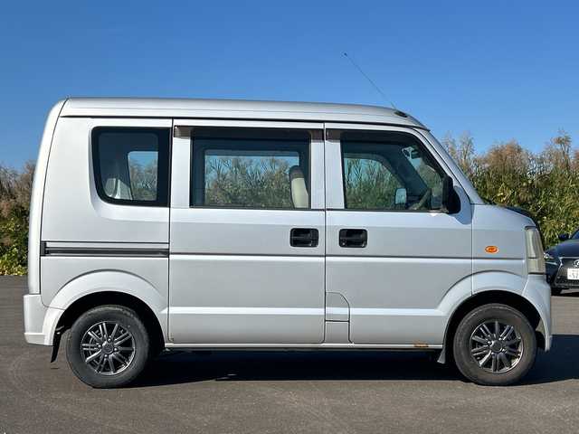 スズキ エブリイ PA 鹿児島県 2008(平20)年 7万km シルキーシルバーメタリック 両側スライドドア/ハロゲンヘッドライト/ＨＤＤミュージックサーバー/　　CD/DVD/BT/純正フロアマット/社外12インチアルミホイール/取扱説明書/記録簿/スペアキー/ベンチシート/フルフラットシート