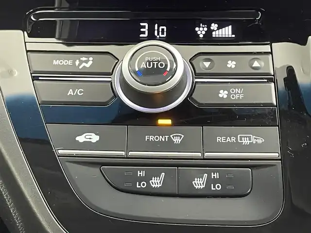 ホンダ フリード ハイブリット G ブラックスタイル 道央・札幌 2022(令4)年 3.2万km プラチナホワイトパール ・４WD/・寒冷地仕様/・Ｇａｔｈｅｒｓ９インチナビゲーション/　ＣＤ/ＤＶＤ/ＢＴ/ＵＳＢ/フルセグ/iPod/・バックカメラ/・ビルトインＥＴＣ/・両側パワースライドドア/・ホンダセンシング/・レーダークルーズコントロール/・レーンキープアシスト/・横滑り防止装置/・ワイパーデアイサー/・前席シートヒーター/・後方パーキングソナー/・オートライト/・LEDヘッドライト/・フロントフォグライト/・純正フロアマット/・純正AW15インチ/・スマートキー/・プッシュスタート/・スペアキー1本/・ウォークスルー/・ドアバイザー/・電動格納ウィンカーミラー/・保証書あり/・取説あり