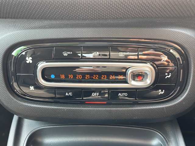 スマート ＭＣＣ スマート フォーツークーペ ターボ 秋田県 2017(平29)年 5.9万km 青 純正オーディオ/ラジオ　Bluetooth　USB/グラスルーフ/オートライト/アイドリングストップ/コーナーセンサー/衝突被害軽減システム/サンルーフ/シートヒーター