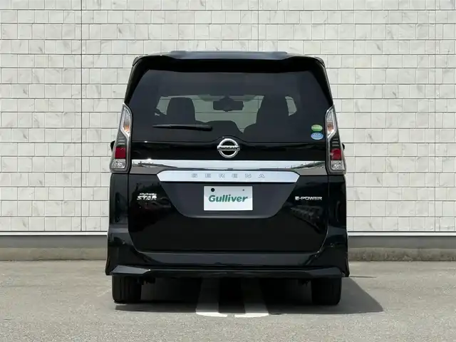 日産 セレナ e－パワー ハイウェイスター V 福岡県 2019(平31)年 5.7万km ダイヤモンドブラック 純正9型SDナビ(フルセグTV/CD/DVD/BT)アラウンドビューモニターフリップダウンモニタープロパイロットエマージェンシーブレーキコーナーセンサー両側パワスラドラレコETCデジタルインナーミラーシートヒーターハンドルヒーターUSBポートレザー調シートカバー純正LEDヘッドライト純正フロアマット純正15インチアルミホイール